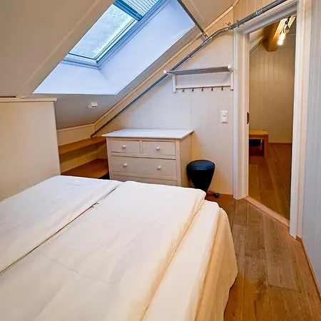 Hotel I Senja 4*