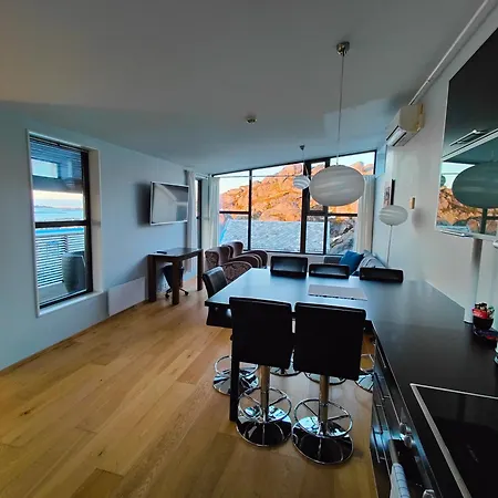 塞尼亚岛港口酒店 酒店 4*